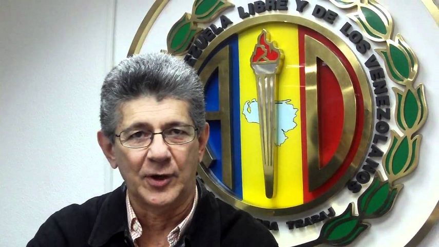 Henry Ramos Allup, secretario general del partido Acción Democrática, dijo que una mayoría opositora en la Asamblea Nacional de 167 escaños ayudaría a pasar la ley sin los tropiezos que han tenido hasta ahora las propuestas opositoras en la cámara. (TW