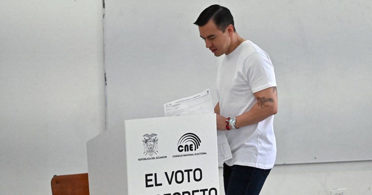 Resultado del referéndum en Ecuador apunta al “No” a bases militares extranjeras, un revés para Noboa