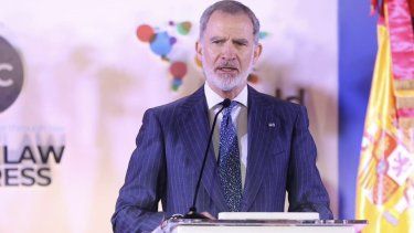 El rey de España, Felipe VI, en el acto de clausura del World Law Congress junto al Presidente Luis Abinader celebrado en el aula magna de la Universidad Autónoma de Santo Domingo.