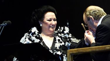 Las ediciones digitales de los principales medios de comunicación de Cuba, todos estatales, recogieron el fallecimiento de&nbsp;Caballé, a sus 85 años y a la que califican como legendaria y una de las grandes voces líricas del siglo XX.