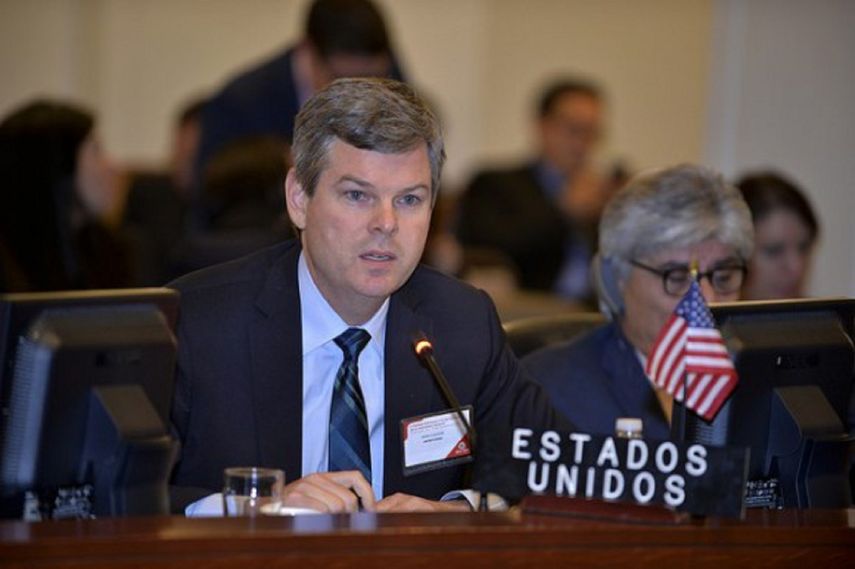 El representante interino de Estados Unidos en la Organización de Estados Americanos (OEA), Kevin Sullivan, rechazó la acusación del presidente Maduro.