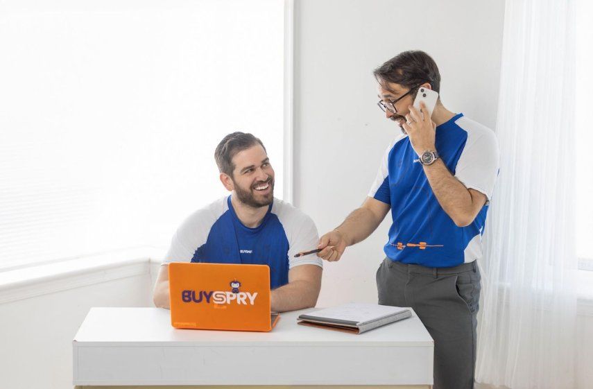 Luis Gonzalez y Savig Poplinger, de BuySPRY.