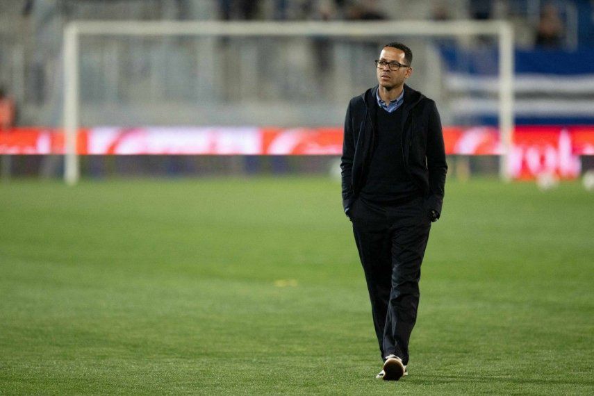 Liam Rosenior se reunió con los directores deportivos del Chelsea el 5 de enero de 2026 antes de su nombramiento como entrenador en jefe, según informes de los medios británicos.