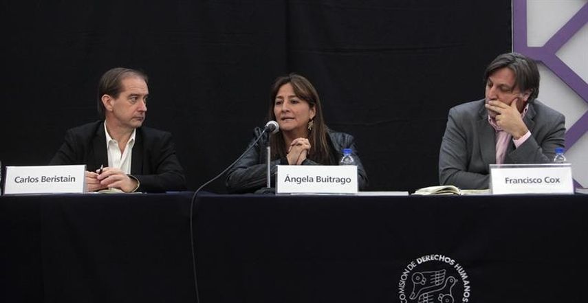 Ángela Buitrago, integrante del GIEI, en conferencia de prensa destacó que se han realizado acciones para obtener nuevas informaciones sobre la hipótesis del quinto camión(EFE)