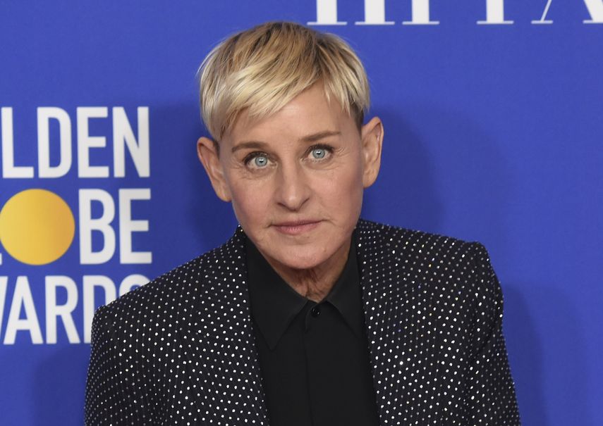 Ellen DeGeneres, galardonada por su programa con el Premio Carol Burnett a la trayectoria, posa en la sala de prensa durante la 77ma entrega anual de los Globos de Oro el 5 de enero del 2020 en Beverly Hills, California.