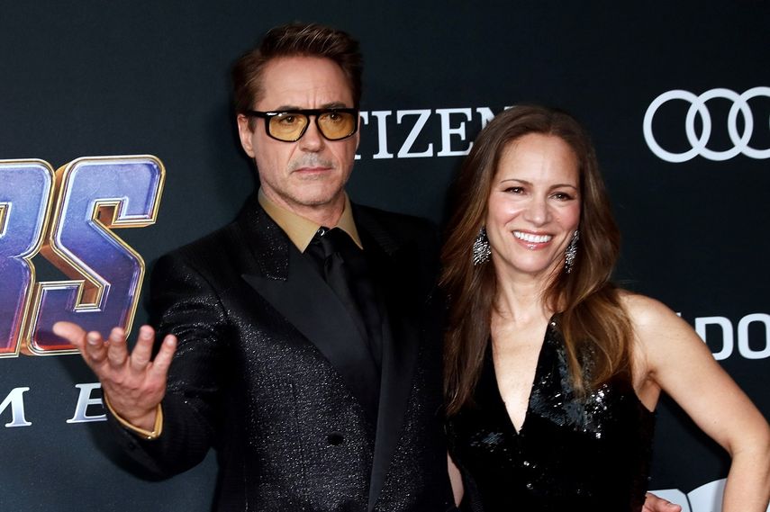 El actor estadounidense Robert Downey Jr. y su esposa, la productora de cine, Susan Downey, a su llegada&nbsp; al estreno de la película Avengers: Endgame en el Centro de Convenciones de Los Angeles.