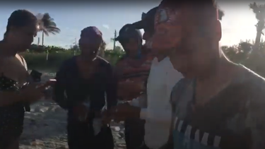 Nuevo video de balseros cubanos desembarcando en playa de Florida