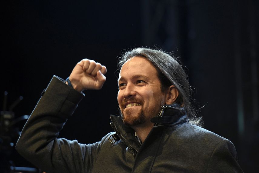 El líder de Podemos propone la celebración de un referéndum de autodeterminación en Cataluña y ya puso el tema sobre la mesa de cara a posibles pactos. (EFE)