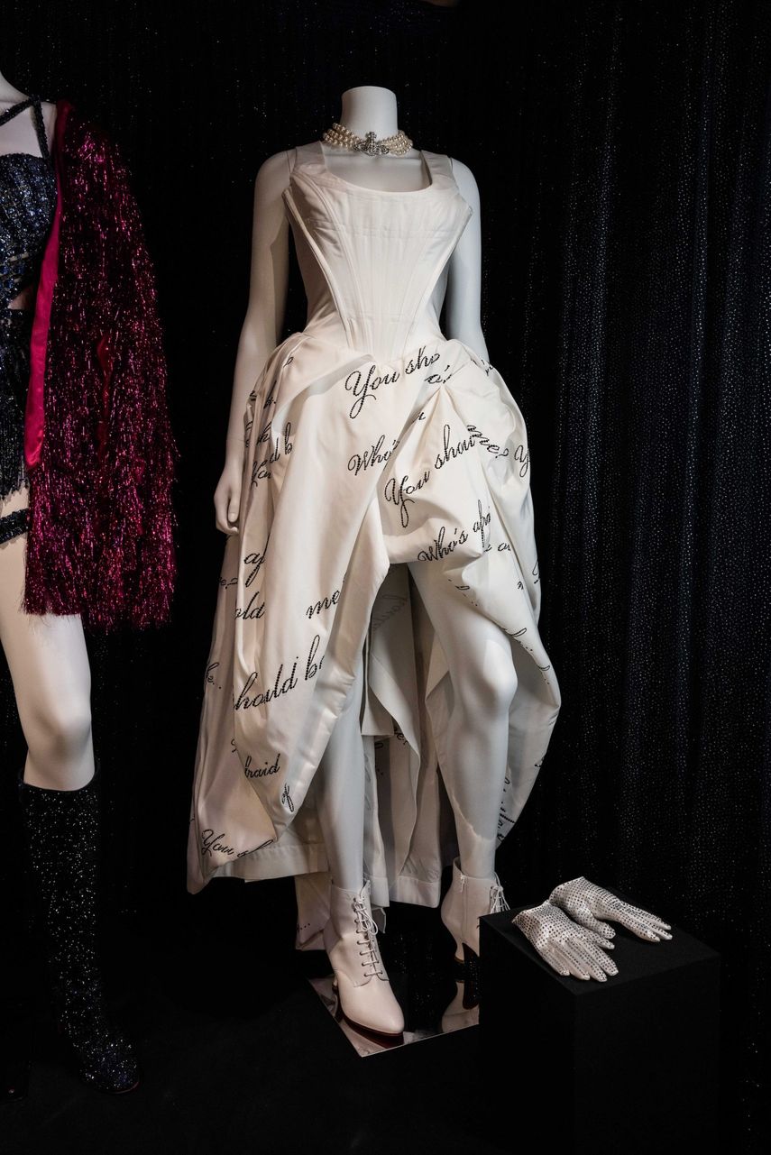 Atuendo de la&nbsp;The Tortured Poets Department de Taylor Swift