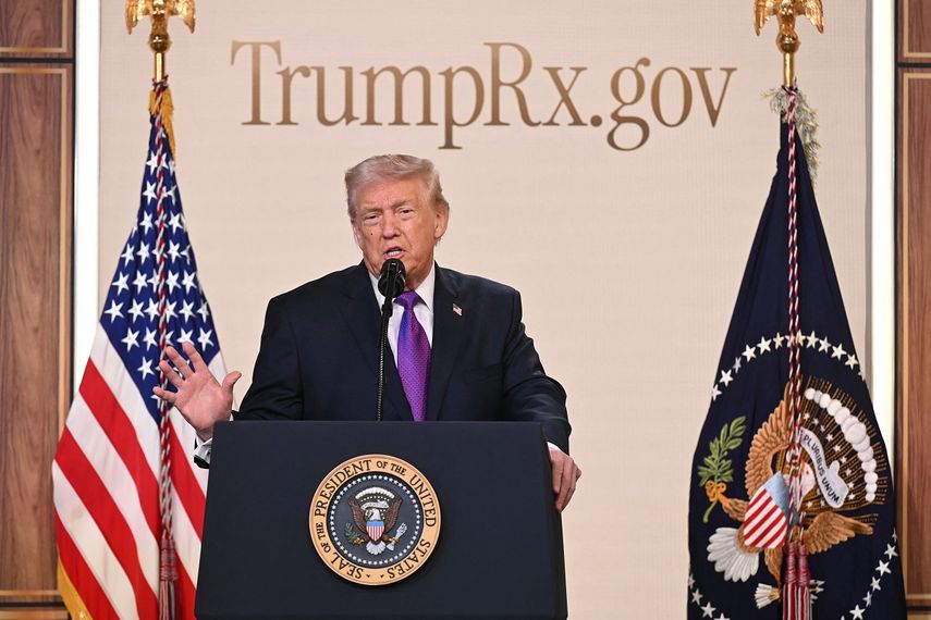El presidente de los Estados Unidos, Donald Trump, habla para presentar el nuevo sitio web TrumpRx en el Auditorio South Court de la Casa Blanca en Washington, DC, el 5 de febrero de 2026.&nbsp;