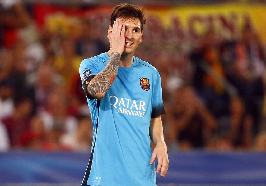 Messi no pudo contra la defensa italiana. (REUTERS)