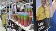 Artículos destinados a la comunidad LGBTQ en una tienda de Target.