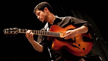 Fernando Ulibarri encabeza la oferta musical esta noche. (FACEBOOK)