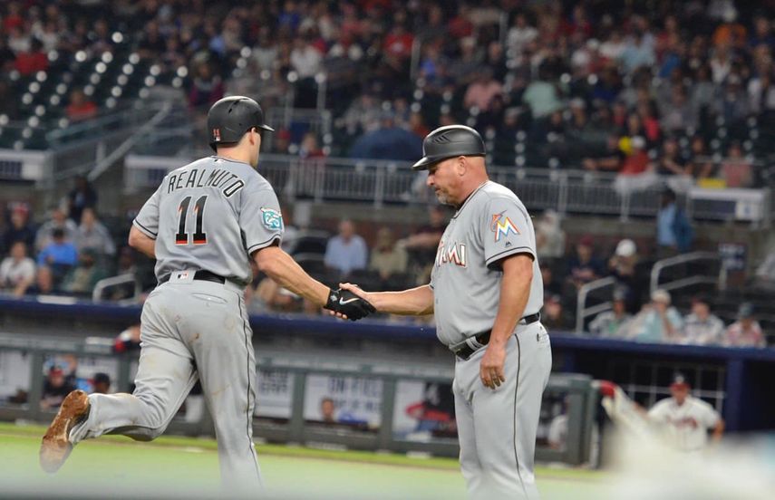 J.T. Realmuto destacó a la ofensiva por los Marlins al conectar su cuadrangular 14 de la temporada.