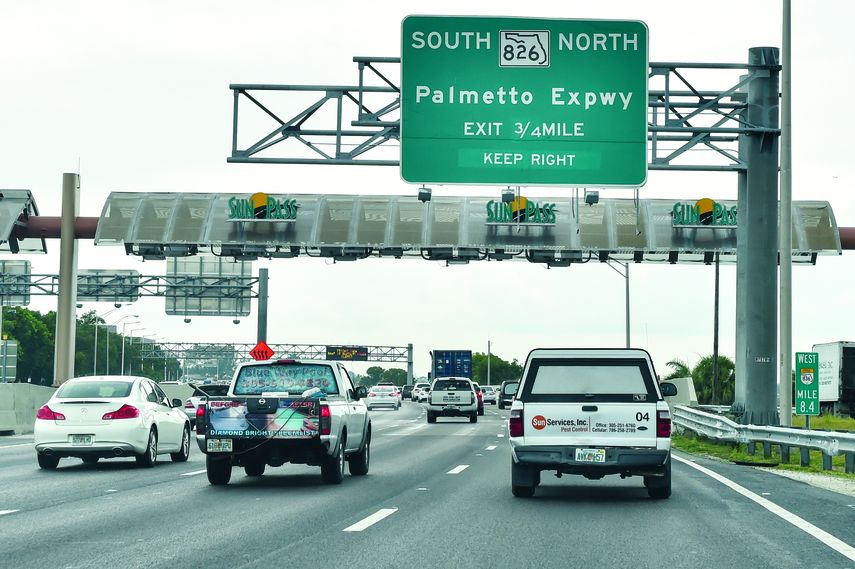 La autopista 836 enlaza los extremos este y oeste del condado Miami-Dade.