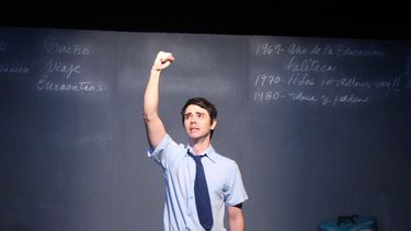 Daniel Romero interpreta a un niño cubano que vive fracturado, temeroso, solo, y que confiesa saber que tiene problemas.&nbsp;