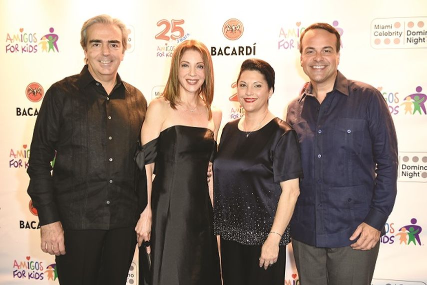 Lorenzo Lazo, Edith González, Rosa y Jorge Plasencia (GISELLE SANTALUCCI)