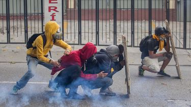 Las manifestaciones de la oposición se han saldado con enfrentamientos con la Policía, que  en los últimos días ha impedido su paso al centro de la capital.