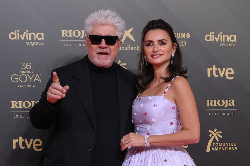 El cineasta Pedro Almodóvar y su musa, Penélope Cruz.&nbsp;