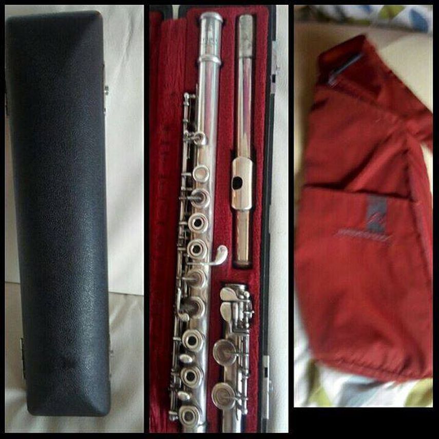 Fotografía publicada por Huáscar Barradas de su flauta perdida el pasado 31 de agosto en el aeropuerto de Miami. (CORTESÍA) 