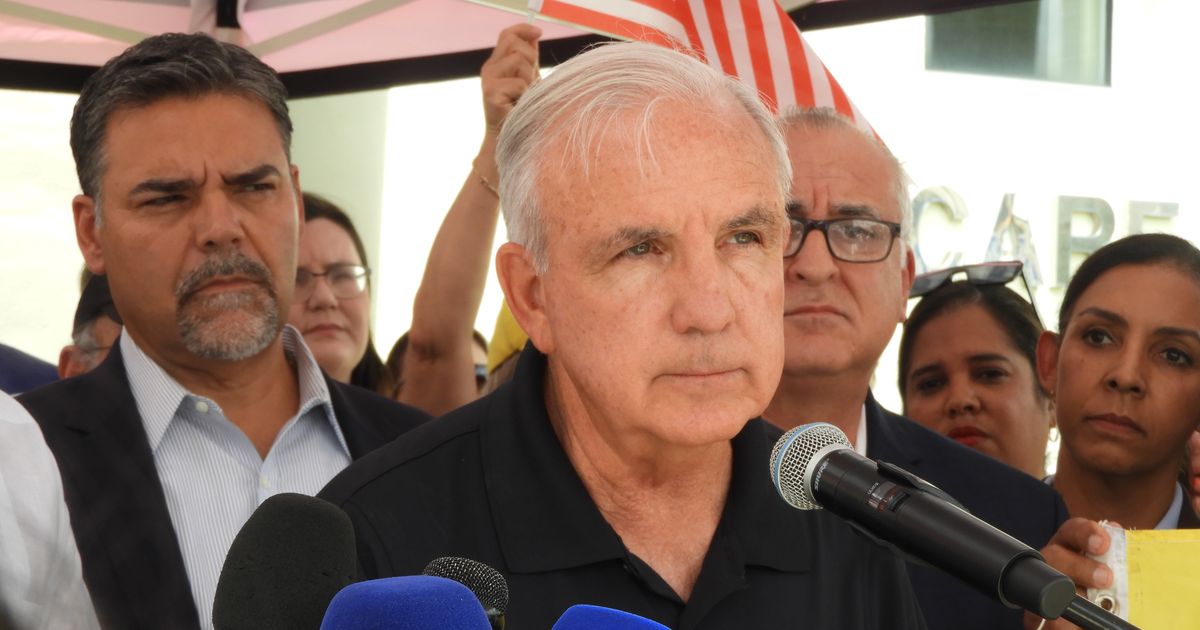 Piden a EEUU endurecer sanciones contra régimen de Cuba, ni remesas ni diálogos