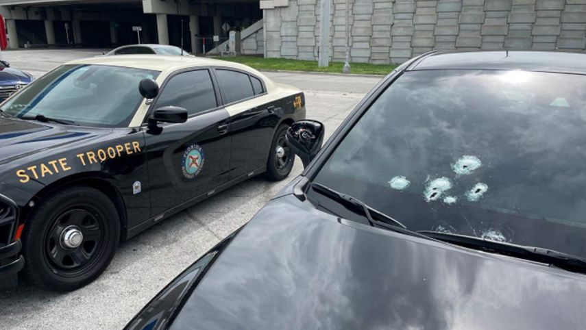 Uno de los autos involucrados en un incidente en la I-95.