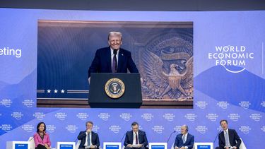El presidente de Estados Unidos, Donald J. Trump, habla por videoconferencia en el Foro Económico Mundial de Davos.