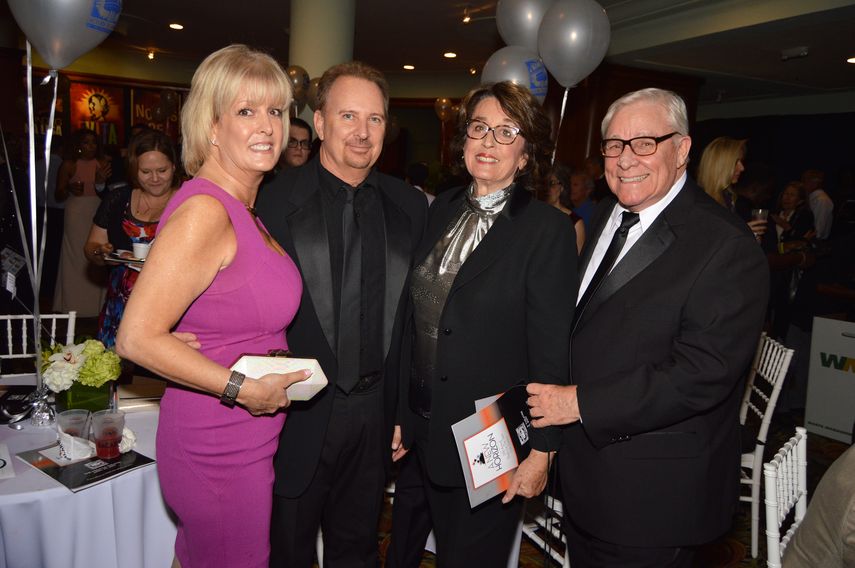 Chris y Bill Lawler, Susan y Bob Soper