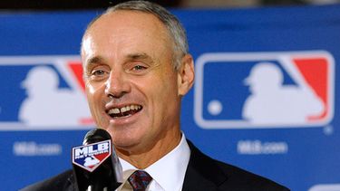 Rob Manfred volverá a estudiar el caso del líder en hits de todos los tiempos. (ARCHIVO)