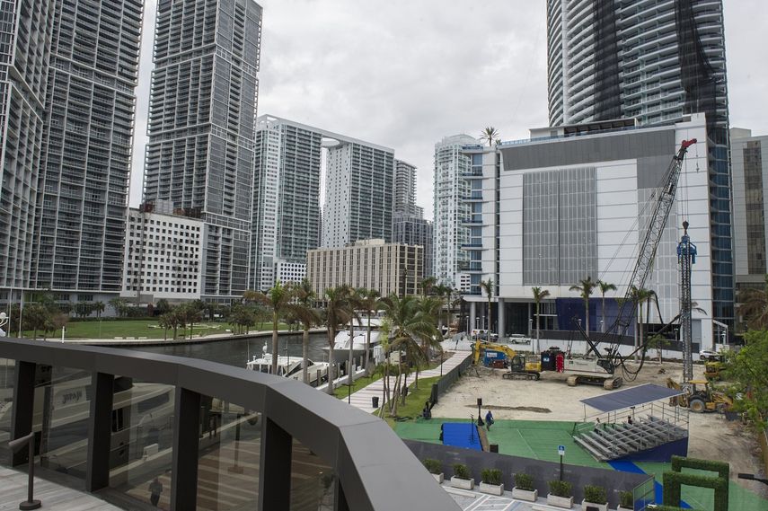 La economía de&nbsp;Florida&nbsp;está fuerte y puede llegar a alcanzar este año la marca del billón (millón de millones) de dólares, la misma cifra del producto nacional bruto de Arabia Saudí en 2017, anunció hoy la Cámara de Comercio (FCC) del estado.