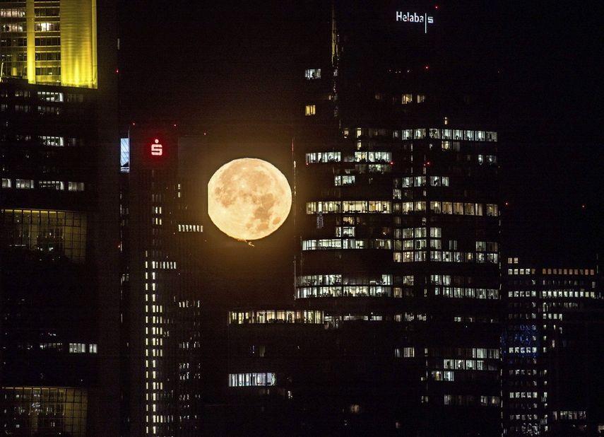 La luna brilló en todo su esplendor en Alemania