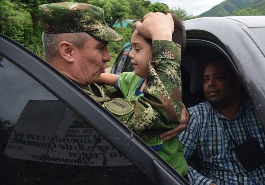 El&nbsp;niño&nbsp;Cristo José Contreras, de cinco años e hijo del alcalde de El Carmen, en el departamento de Norte de Santander, secuestrado hace una semana, fue liberado hoy en la convulsa zona colombiana del Catatumbo, confirmó el presidente Iván Duque.