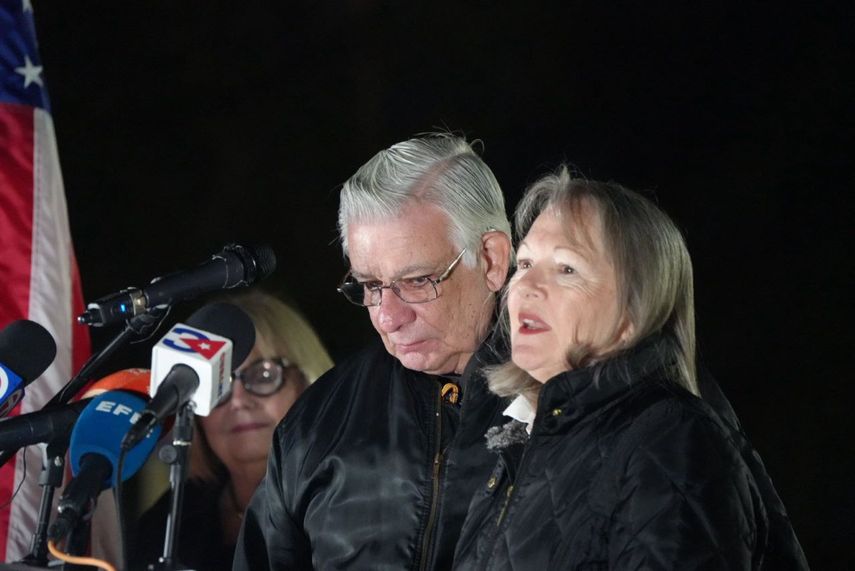 Mario y Miriam de la Peña, padres de Mario de la Peña, una de las víctimas del derribo de las avionetas de Hermanos al Rescate.