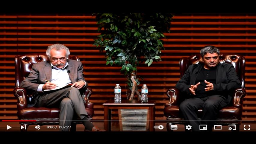 El cineasta Mohamad Rasulof participa en un evento de cine.