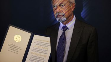 El nobelista británico Abdulrazak Gurnah, premio Nobel de Literatura.