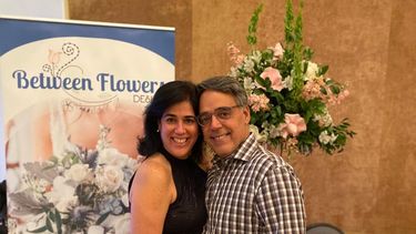 Daniel Pérez Poleo, junto a su esposa, emigrantes venezolanos y dueños de Between Flowers, en Weston, Florida. Daniel Pérez Poleo, junto a su esposa, emigrantes venezolanos y dueños de Between Flowers, en Weston, Florida.