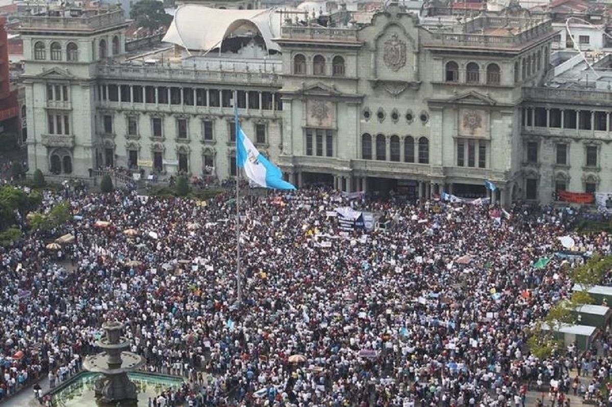 Miles De Guatemaltecos Se Unen En Paro Nacional Para Desconocer A Pérez ...