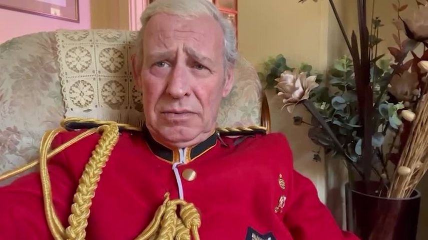 Este actor ha cuadriplicado sus ingresos haciéndose pasar por el Rey Carlos III.