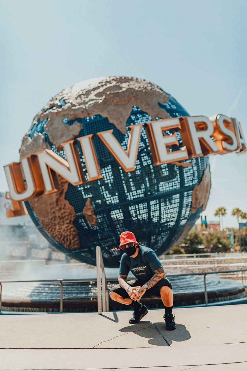 Maluma&nbsp;visita las atracciones de Universal Orlando Resort, en Florida.