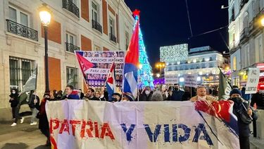 Cubanos protestan en Madrid y Barcelona en defensa de sus Derechos Humanos.