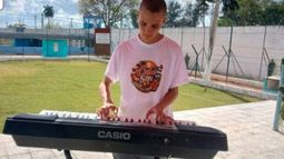 El padre del adolescente Jonathan Muir, el pastor evangélico Elier Muir Ávila, desmintió la narrativa del régimen cubano: Mi hijo sí está enfermo, y sí necesita ser tratado. El muchacho fue arrestado tras protestas por apagones&nbsp;