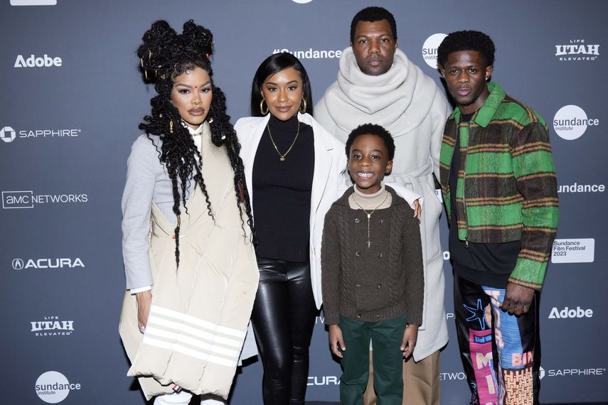 Teyana Taylor, de izquierda a derecha, A.V. Rockwell, Aaron Kingsley Adetola, William Catlett y Josiah Cross en el estreno de A Thousand and One en The Ray Theater durante el Festival de Cine de Sundance 2023 el 22 de enero de 2023, en Park City, Utah.