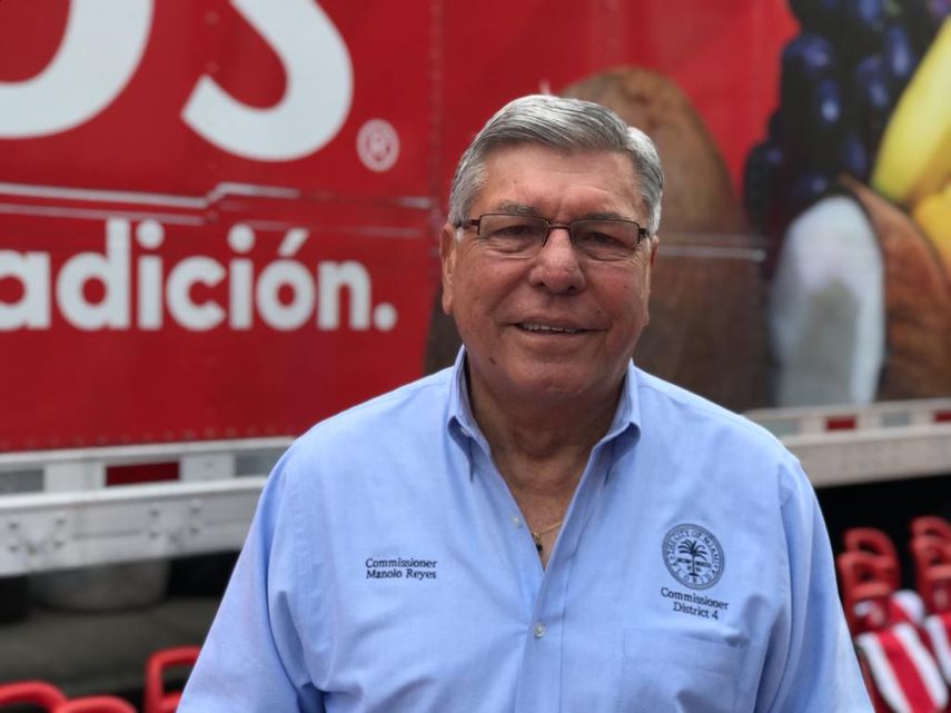 Comisionado Manolo Reyes. (foto de archivo)