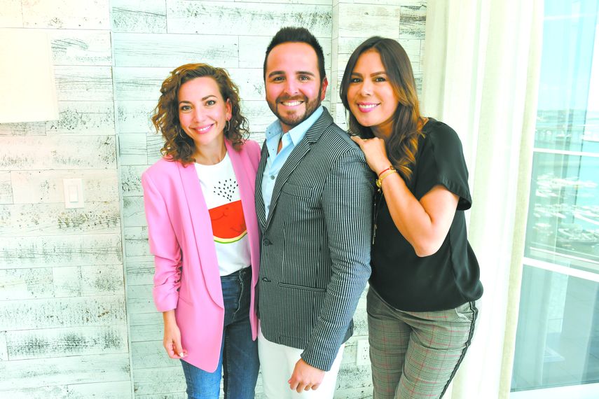 Claudia Cassia, Gio Moros y Susana Montoya.