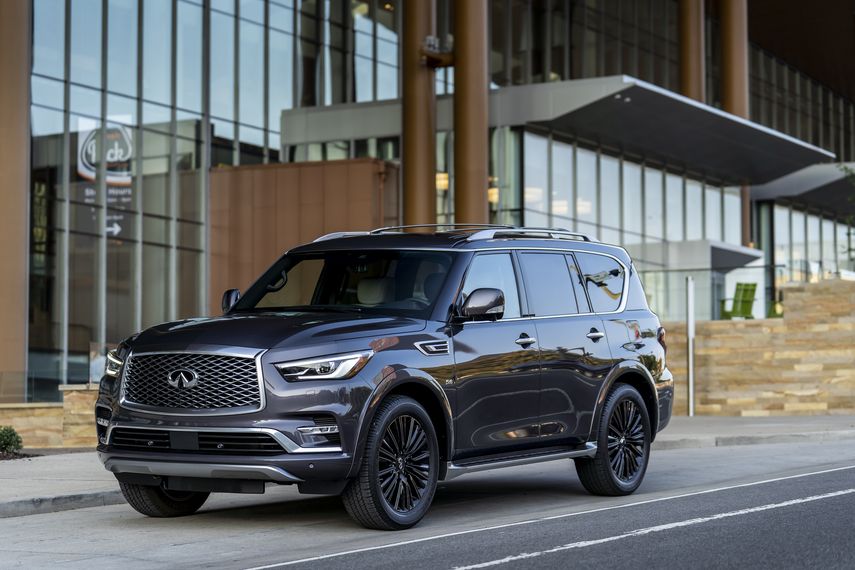 El motor del Infiniti entrega 400 caballos de potencia y desarrolla 413 libras de torsión. 