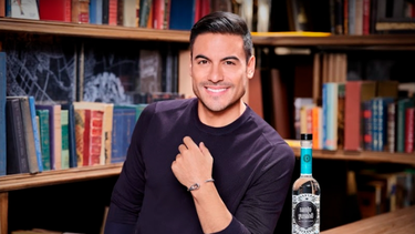 Carlos Rivera lleva su mezcal Santo Gusano a Estados Unidos y Europa.