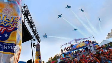 Espectáculo aéreo de aviones y concierto de música Hyundai Air & Sea Show, Miami Beach.