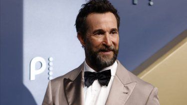 Noah Wyle llega a la 78.ª ceremonia anual de los premios Emmy, celebrada en el Peacock Theater de Los Ángeles, California (EE.UU.), el 14 de septiembre de 2026.