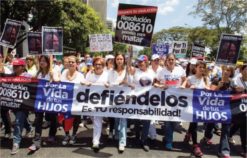 Machado aseguró que las madres seguirán en las calles (@PrensaMCM)