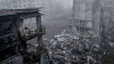 Edificios residenciales destruidos en la ciudad en primera línea de Kostyantynivka, en la región de Donetsk, en medio de la invasión rusa de Ucrania.